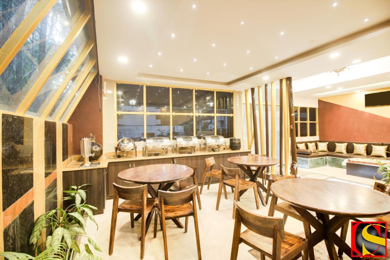 Hotel Candolim Sands Exteriér fotografie